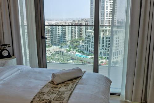 Luxury Waterfront Retreat, Sea and Creek Beach View, Dubai (photo 7)