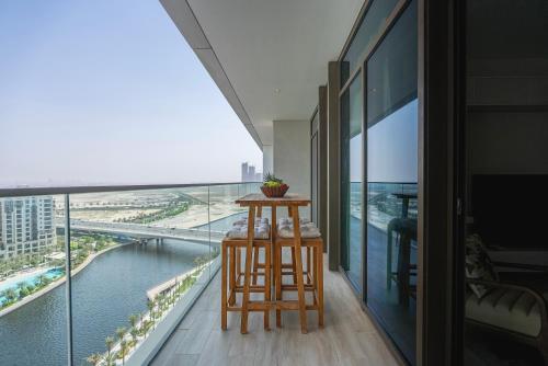 Luxury Waterfront Retreat, Sea and Creek Beach View, Dubai (photo 3)