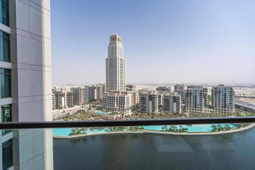 Luxury Waterfront Retreat, Sea and Creek Beach View, Dubai (photo 4)