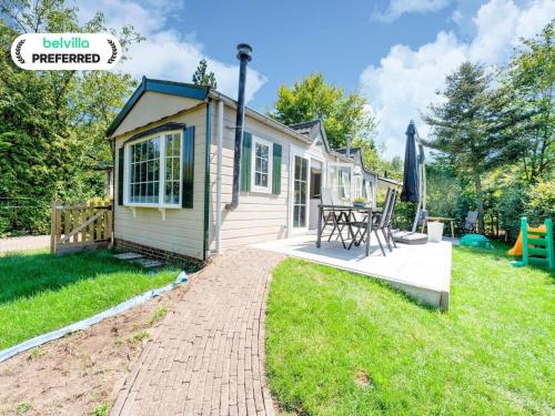 Chalet in Stegeren near Hiking Trails, Ferienwohnung in Stegeren