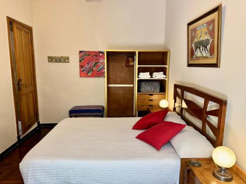 Lina's Tango Guesthouse, Buenos Aires (photo 7)