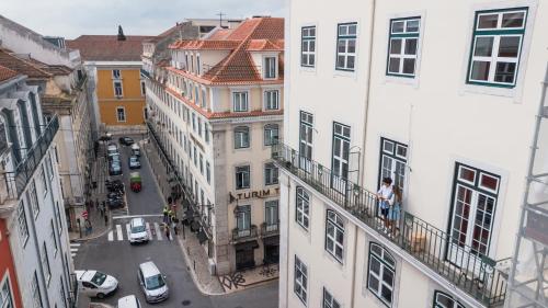 Designer Loft with Balcony in Historic Baixa, Lisbon (photo 4)