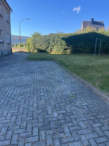 Viesnīcas āriene, LauterLiebe Stilvolles Apartment I zentral I Bergblick & Einkauf vor der Tür I Stellplatz (LauterLiebe Stilvolles Apartment I zentral I Bergblick & Einkauf vor der Tur I Stellplatz) in Lauter-Bernsbach