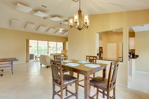 Pet-Friendly Port St Lucie Home - 7 Mi to Beaches! in North River Shores, USA