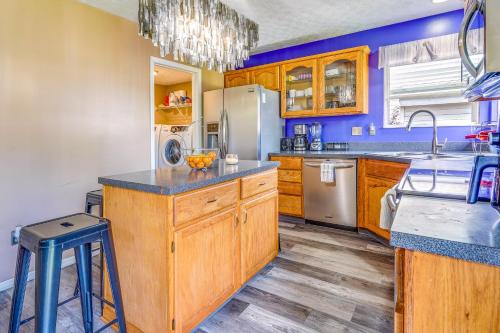Pet-Friendly Ohio Retreat with Fire Pit and Grill! in Columbus, USA