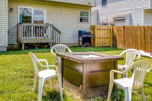 Pet-Friendly Ohio Retreat with Fire Pit and Grill! in Columbus, USA
