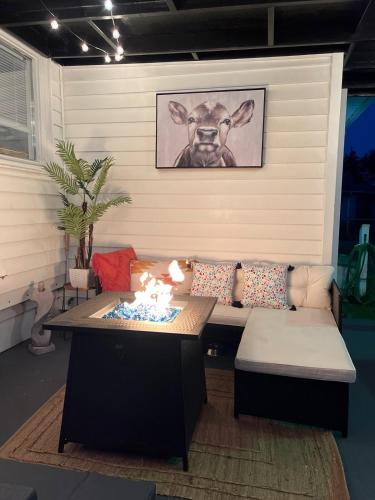 3-Minute JBLM Spacious & Cozy 4BR 2BTH Huge Yard in Dupont (WA)