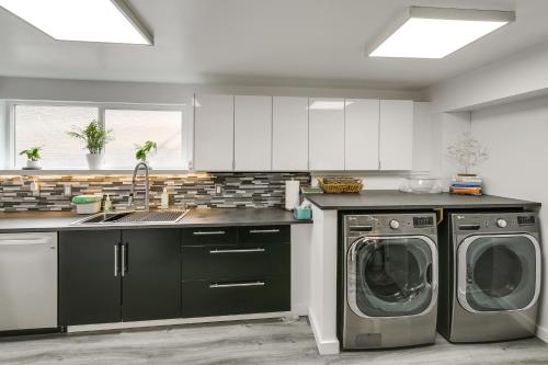 Pet-Friendly Seattle Area Home with Patio and Yard! - main image