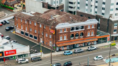 Strathfield Hotel - main image