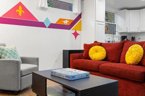 Unique Shipping Container Retreat Two 1BR Units in Louisville, USA