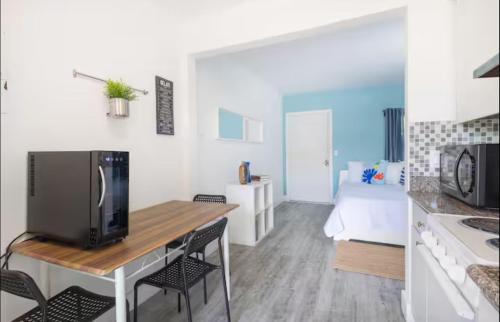 B02 5 min from beach studio Midtown Wynwood in Miami, USA