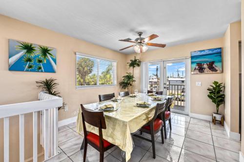 Dolphin Resort - 123 - image 3