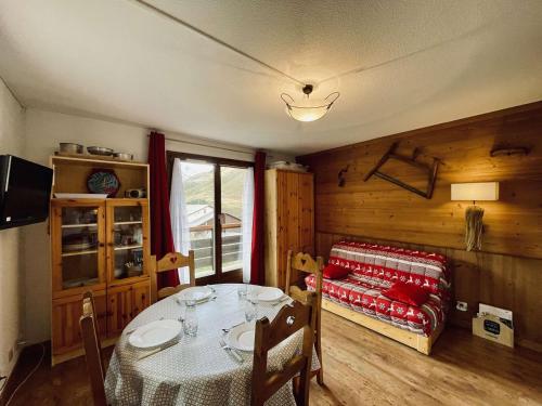 Appartement authentique 2 Étoiles aux Menuires avec wifi - FR-1-852-5