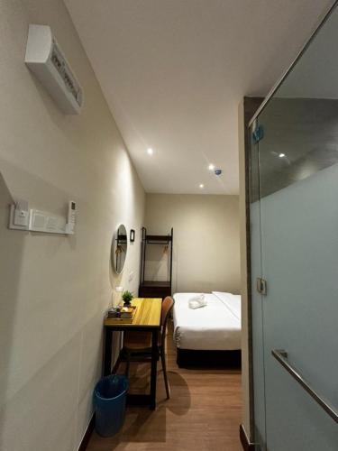 iBilik Hotel - KLIA 1 KLIA 2, Sepang Room Type - Standard Queen Room