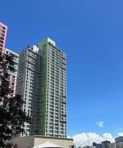 La Casa Zen - Cozy Studio with private Wi-Fi, complimentary access to Fitness Centre, swimming pool and stunning city view located near the CBD of Ortigas, Makati, BGC, Manila