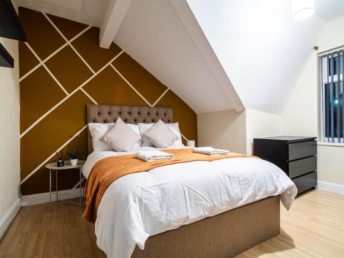 Spacious 2 Bedroom House Near Leeds City Sleeps 6 Free Parking