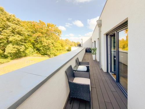 ImmoStay #3 - Penthouse mit zwei Balkonen & Seeblick, Parking & WiFi, Bremen (photo 4)