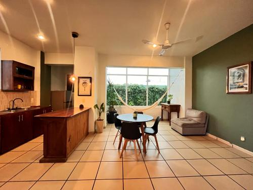 2 bedrooms, 3 beds