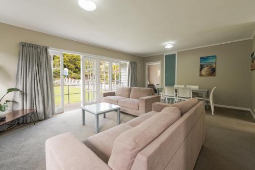 Photo - Averill Court Motel