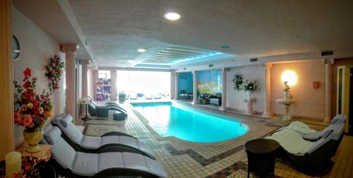 La Bocchetta Romantic Spa Hotel e Ristorante - 수영장