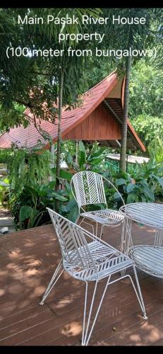 Pasak River Bungalow 2 in Sao Hai