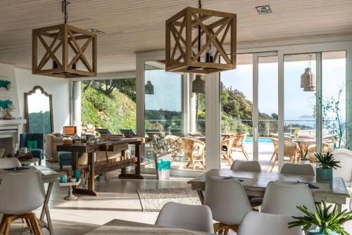 餐廳, 艾斯切爾德貝格酒店 (Es Cel de Begur Hotel) in 伯格