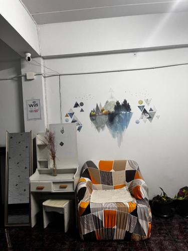 room detail thumbnail 2