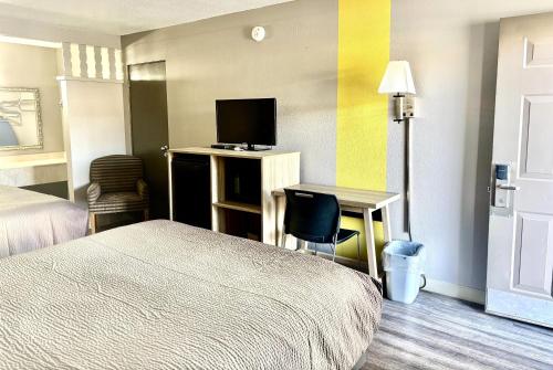 Super 8 by Wyndham Albuquerque Downtown, Альбукерке (фото 8)