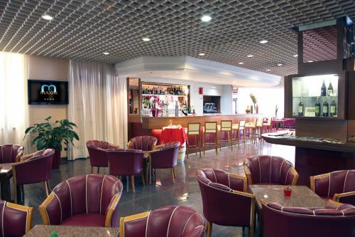 Hotel Maxim - image 4