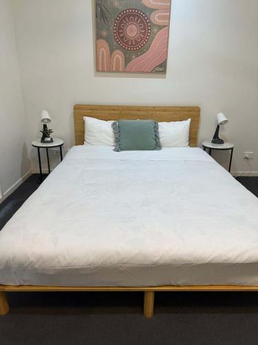 Double Bed Room with Ensuite Bath-Peaceful location