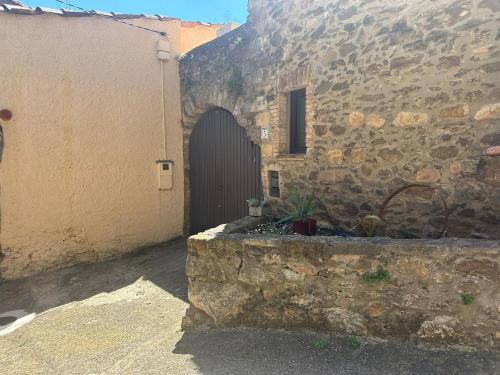 Charming village house for families & cyclists in Juia