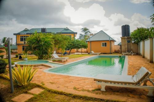 Peldbaseins, Cashewnut Hotel in Mtwara