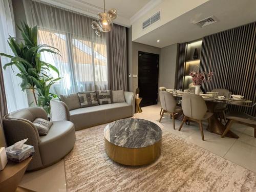 Luxury Smart Home Villa Damac Hills 2 3BR Ensuite, Dubai