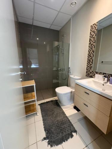 Luxury Smart Home Villa Damac Hills 2 3BR Ensuite, Dubai (Foto 8)