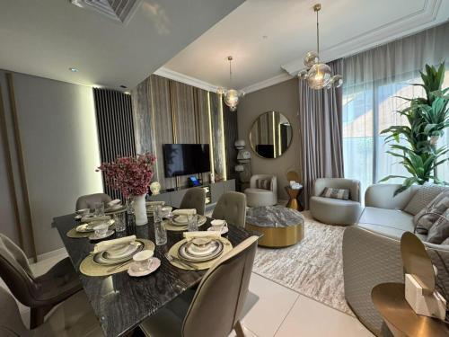 Luxury Smart Home Villa Damac Hills 2 3BR Ensuite, Dubai (Foto 9)