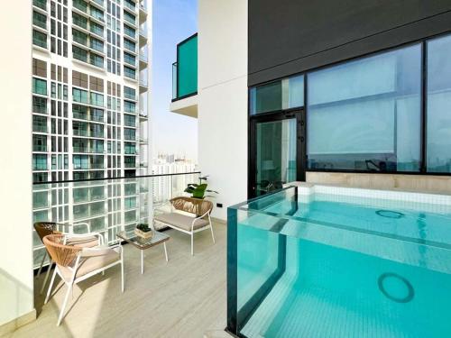 Warm Modern 2BR Retreat with Private Pool in JVC!, Dubái (foto 5)