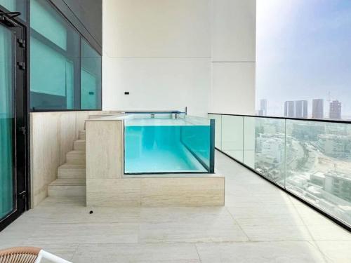 Warm Modern 2BR Retreat with Private Pool in JVC!, Dubái (foto 6)