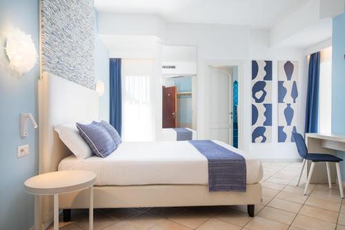 Hotel Blumarea, BW Signature Collection Room Type - Superior Double Room with Sea View