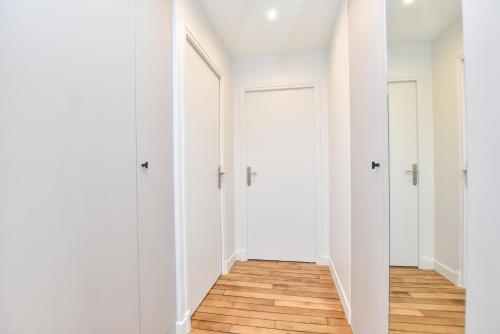 Authentic apartment - 2BR 8P - Palais Garnier - image 7