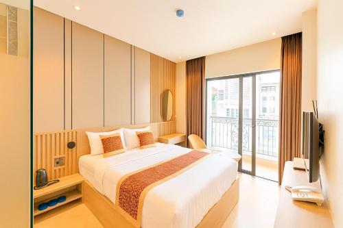 S79 My My 2 Hotel