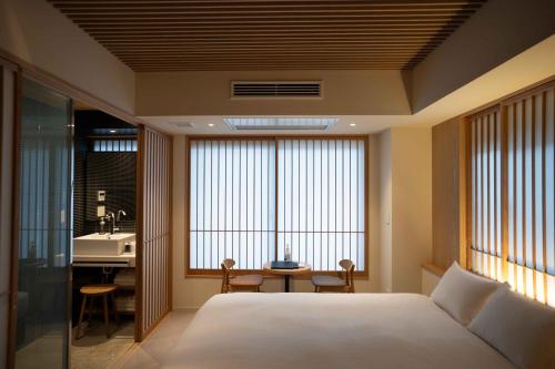 Asuite Hakata by ASUMIRU