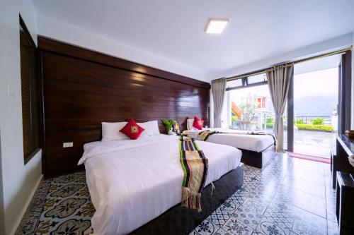 Superior Triple Room with Window