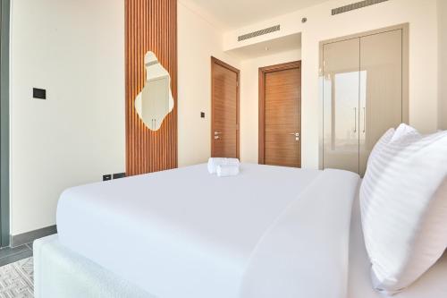 STAY BY LATINEM Luxury 1BR Holiday Home CB 0607 Near Burj Khalifa, Dubai (Foto 6)