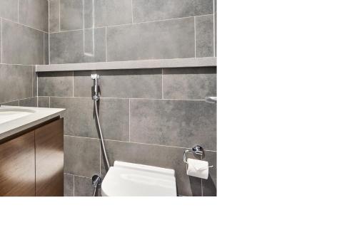 STAY BY LATINEM Luxury 1BR Holiday Home CB 0607 Near Burj Khalifa, Dubai (Foto 9)