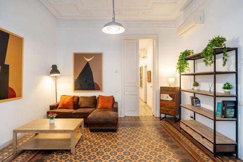 Luxury Business Apartment Gran Vía - 2 rooms - Romantic Eixample - 8min Passeig Gràcia, Барселона