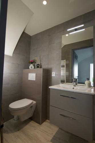 Vannas istaba, Studio Relaxe in Jougne