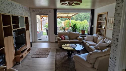 共用Lounge/電視區, Ferienwohnung an der Sommerliede in 霍亨羅達