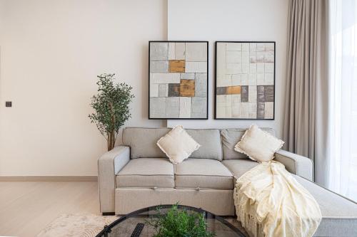 Deluxe Binghatti JVC Suites by Hostiva - City View, Dubaï (photo 9)