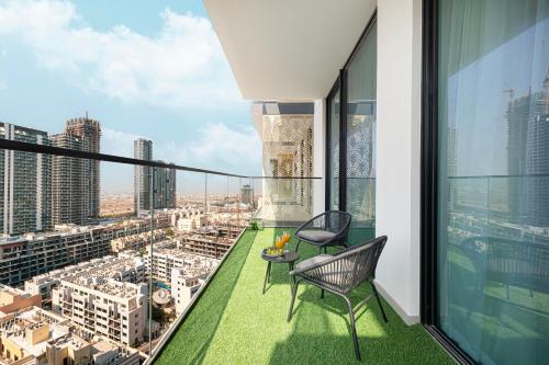 Deluxe Binghatti JVC Suites by Hostiva - City View, Dubaï (photo 10)