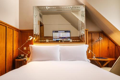 1 queen bed